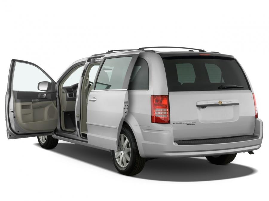  Chrysler Town & Country 2007 года  (фото 4 из 24)